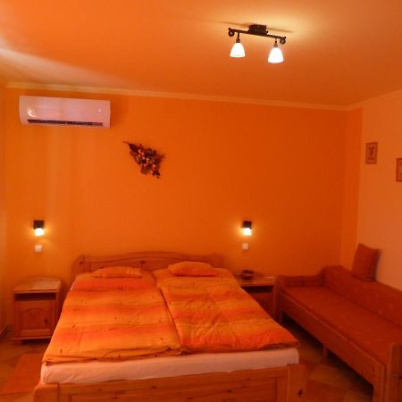 Napfeny Apartman Es Vendeghaz Egerszalók Εξωτερικό φωτογραφία