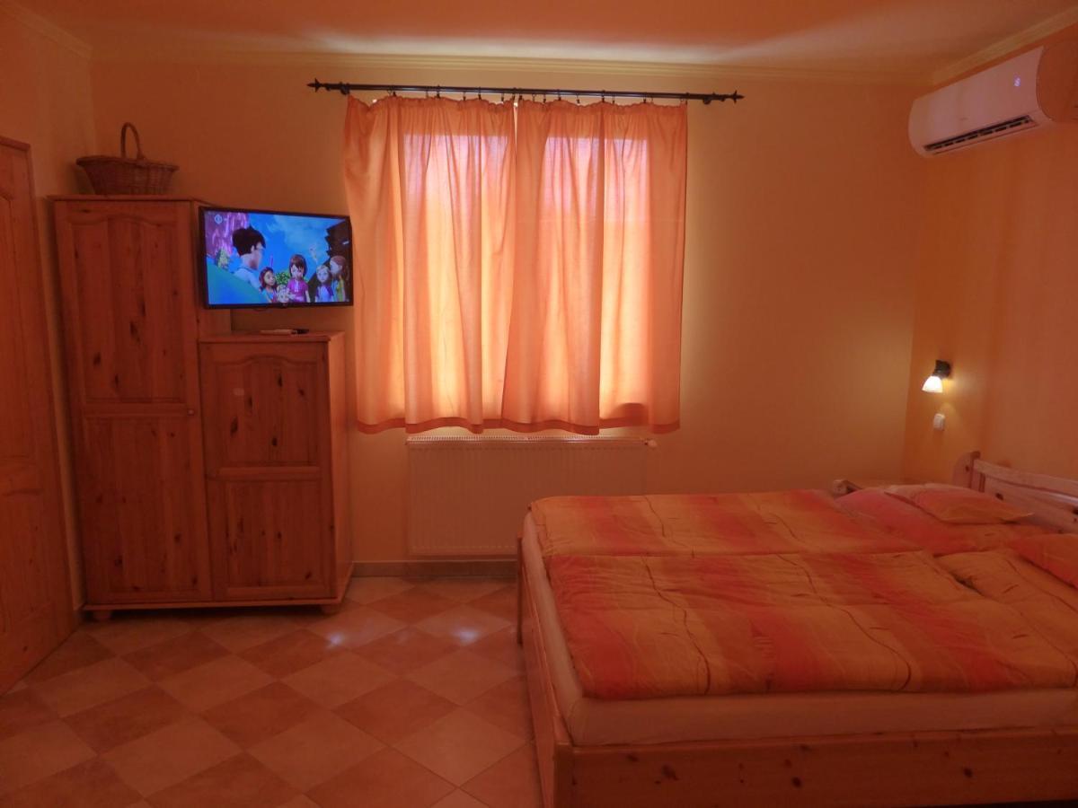Napfeny Apartman Es Vendeghaz Egerszalók Εξωτερικό φωτογραφία