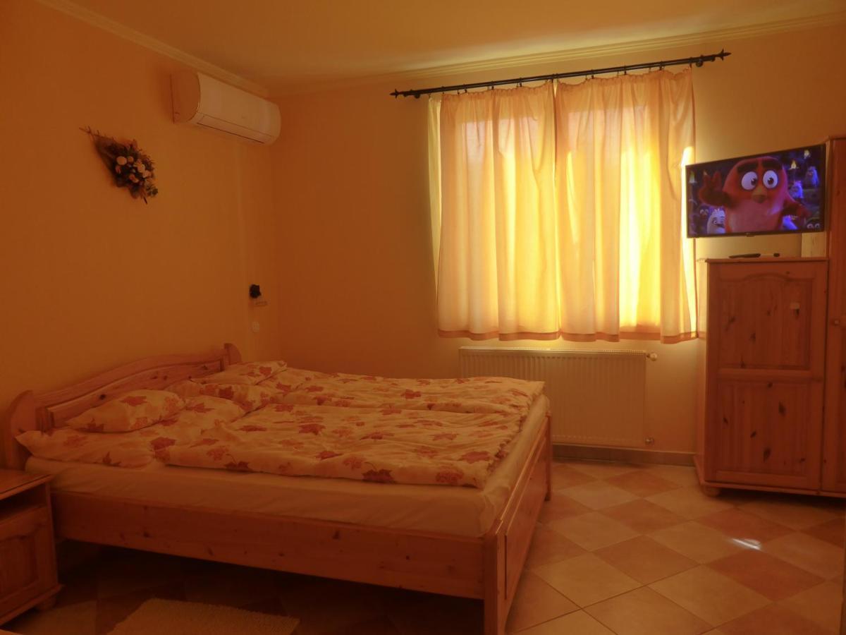 Napfeny Apartman Es Vendeghaz Egerszalók Εξωτερικό φωτογραφία