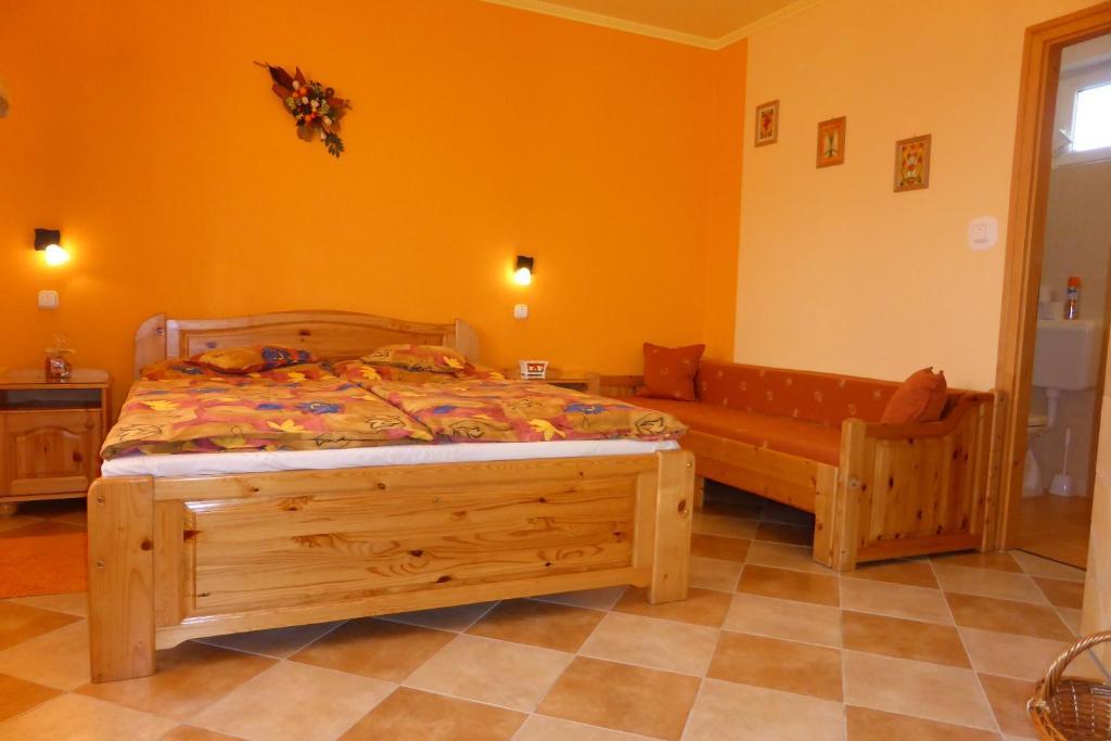 Napfeny Apartman Es Vendeghaz Egerszalók Δωμάτιο φωτογραφία
